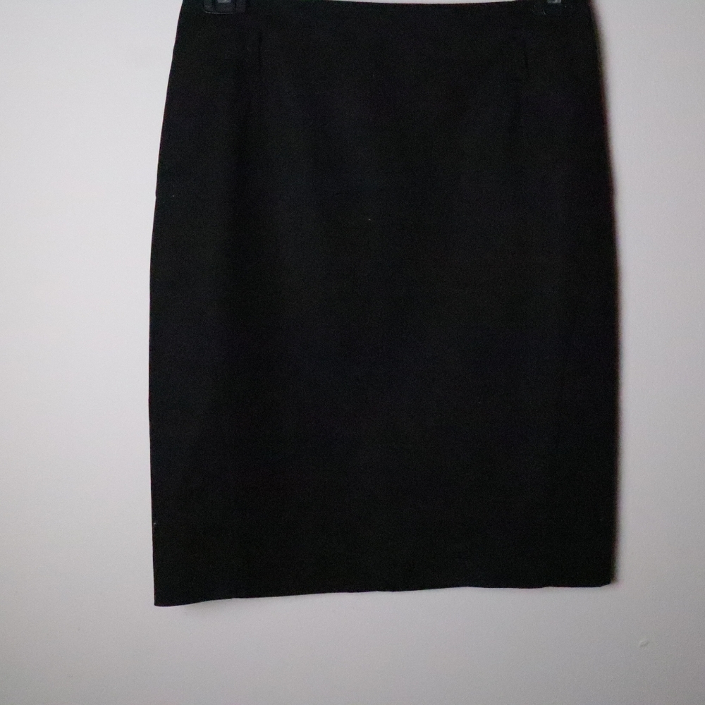 H&M black pencil skirt